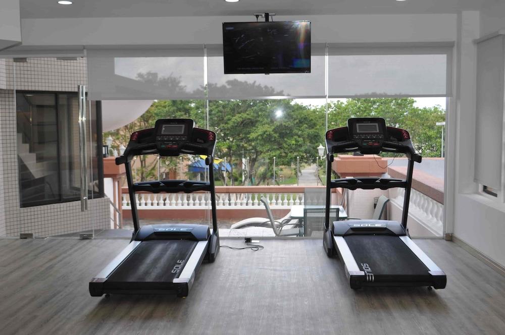 Mulia Hotel Bandar Seri Begawan Ngoại thất bức ảnh