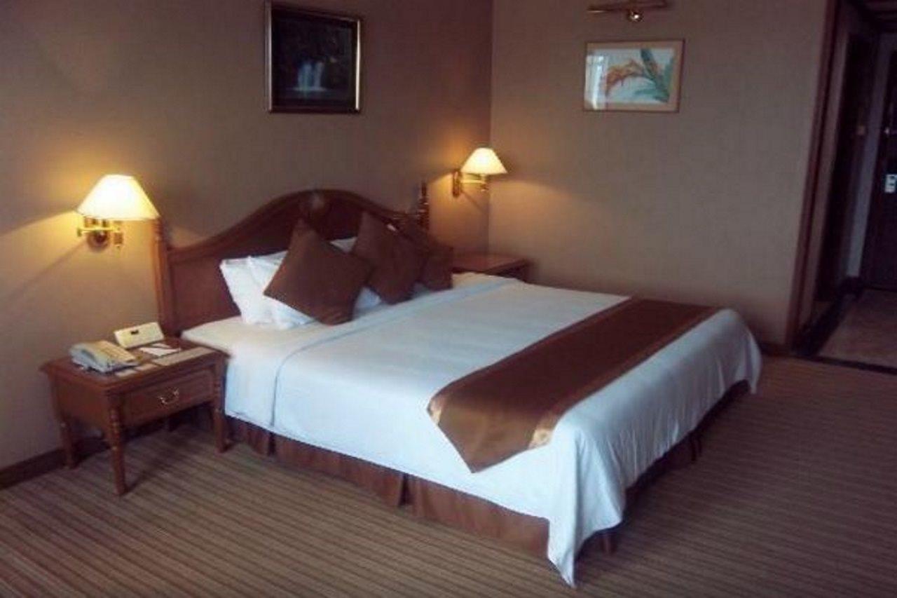 Mulia Hotel Bandar Seri Begawan Ngoại thất bức ảnh