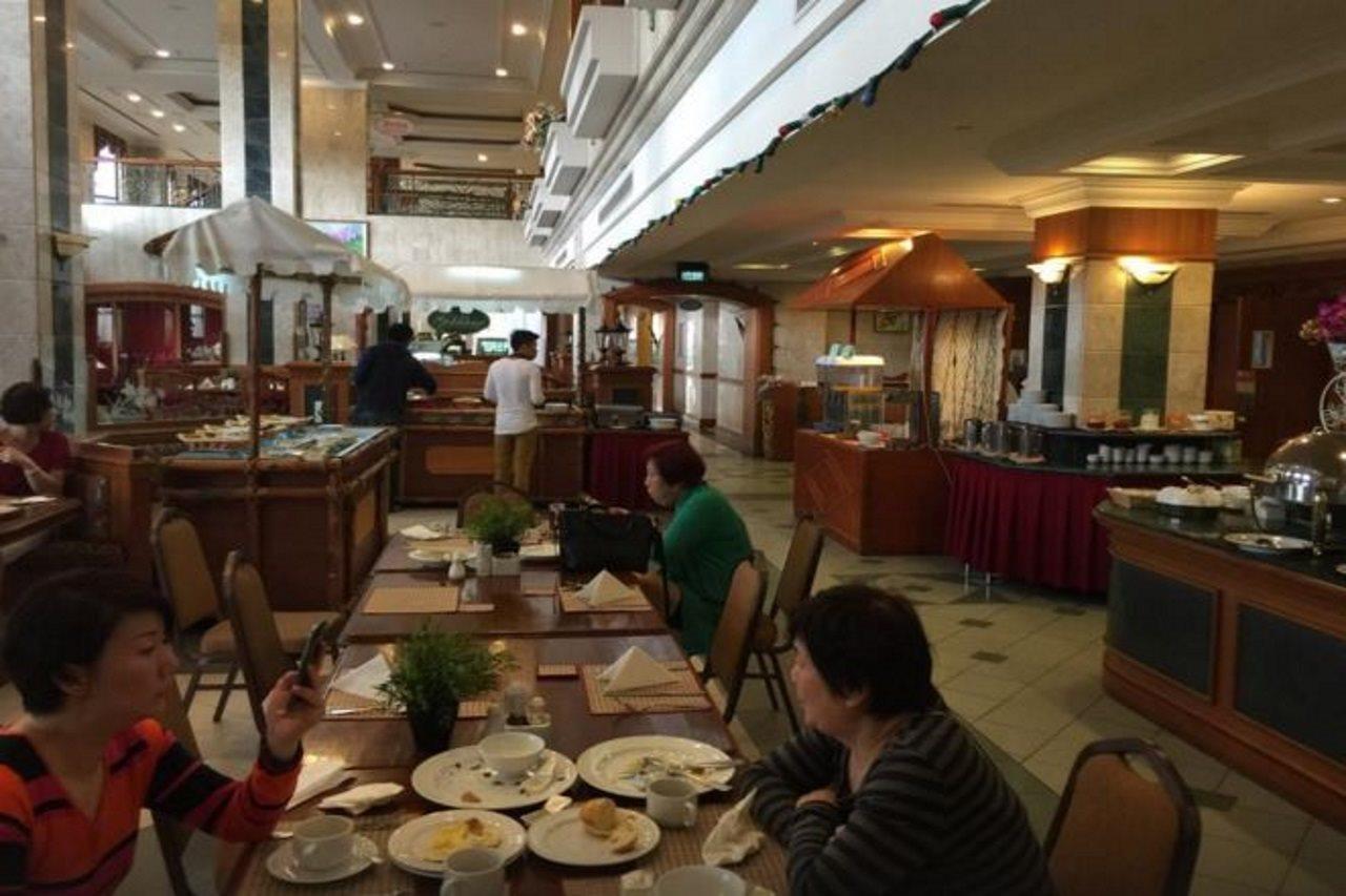 Mulia Hotel Bandar Seri Begawan Ngoại thất bức ảnh