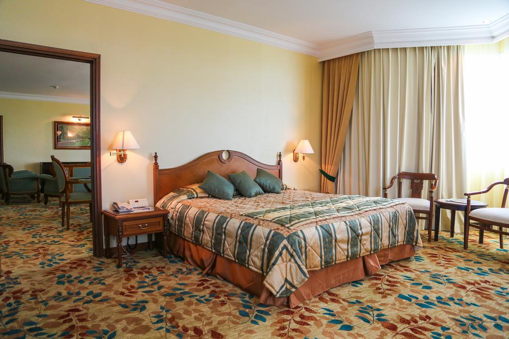 Mulia Hotel Bandar Seri Begawan Ngoại thất bức ảnh