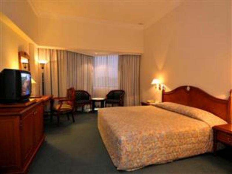 Mulia Hotel Bandar Seri Begawan Ngoại thất bức ảnh