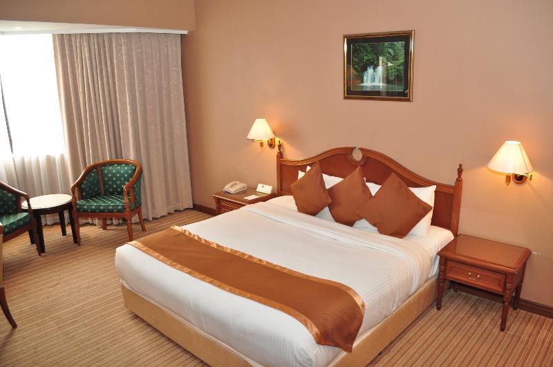 Mulia Hotel Bandar Seri Begawan Ngoại thất bức ảnh