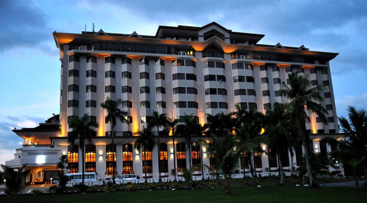 Mulia Hotel Bandar Seri Begawan Ngoại thất bức ảnh